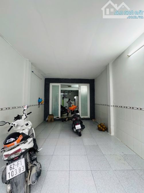 SIÊU PHẨM 3 TẦNG KHU TÊN LỬA, 2 MẶT TIỀN ĐƯỜNG, NỞ HẬU, CHỈ 4,9 TỶ - 2