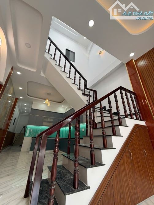 Nhà 2 Tầng Dĩ An, 67m2, Xe hơi Tránh, SHR, chỉ 4 tỷ - 2