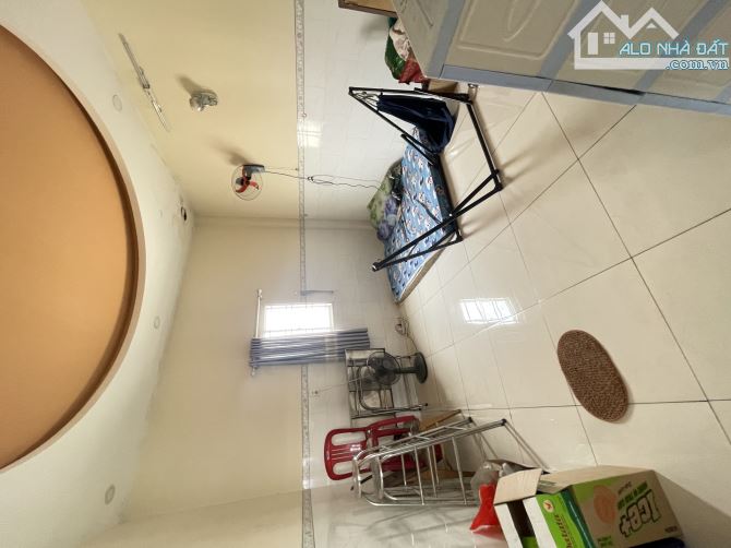 KHO XƯỞNG BA TẦNG ~250m2 (20x13m), cần bán nhanh - 2