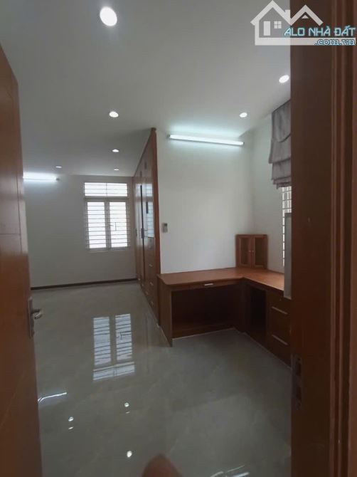 MẶT TIỀN LÊ VĂN THỊNH – NỞ HẬU - 1 HẦM + 6 TẦNG KIÊN CỐ – DT 163,3M² - 2
