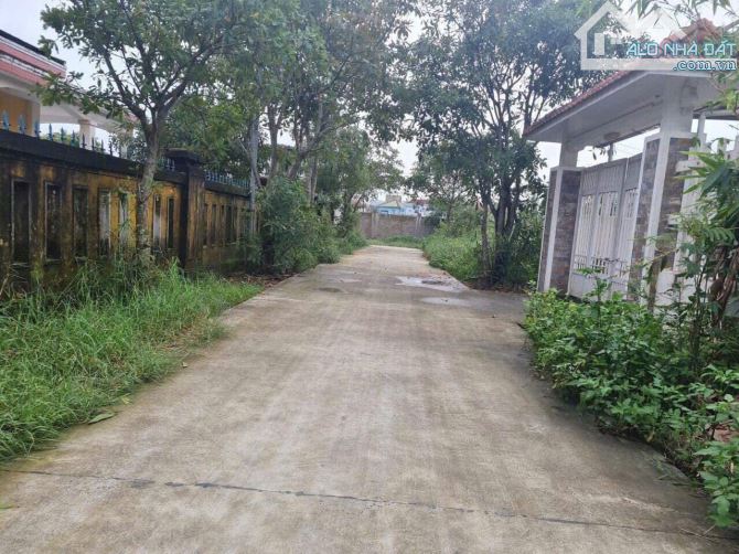 Lô đất đẹp Lại Thế bên cạnh sân Bóng. P Phú Thượng. TP Huế. Hướng Đông 22,5trm2 - 2