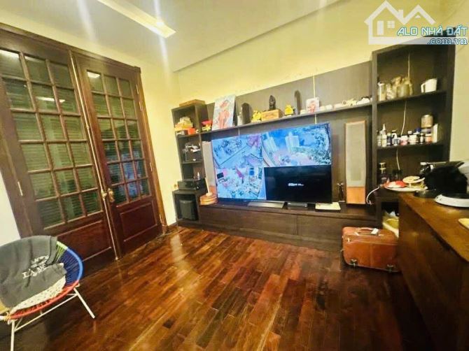 Cực vip Đội Cấn - Oto tránh vỉa hè kinh doanh🌹108m2 - 5T - MT6.8m - 2