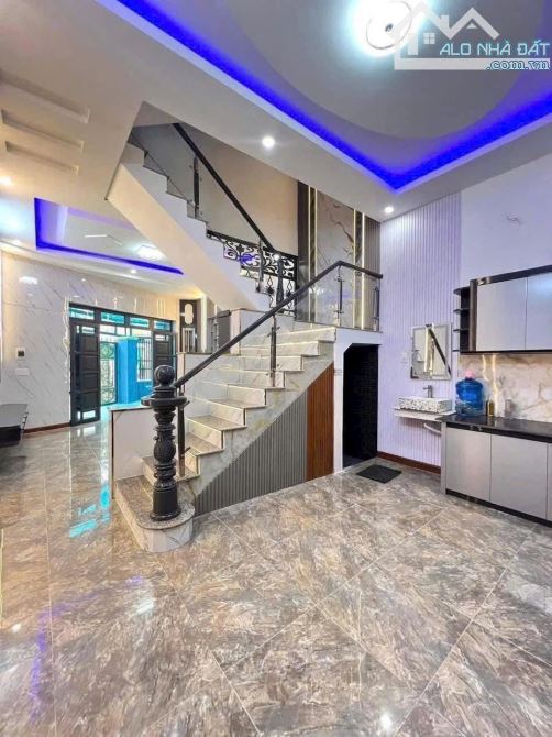 NHÀ Ở NGAY 2 MẶT TIỀN- 68M2 (5x13.6)- HẺM 7M VỈA HÈ- PN TRỆT – P. DĨ AN – GIÁ 4.15 TỶ - 2