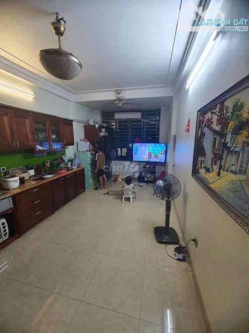 Cho thuê nhà nguyên căn Ngõ 8 Lê Quang Đạo, Phú Đô, Nam Từ Liêm. DT 35m x 5 tầng, giá - 2