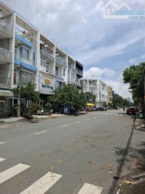 Bán đất đối diện Aeon Bình Tân, khu Ao Sen, 100m2. - 2