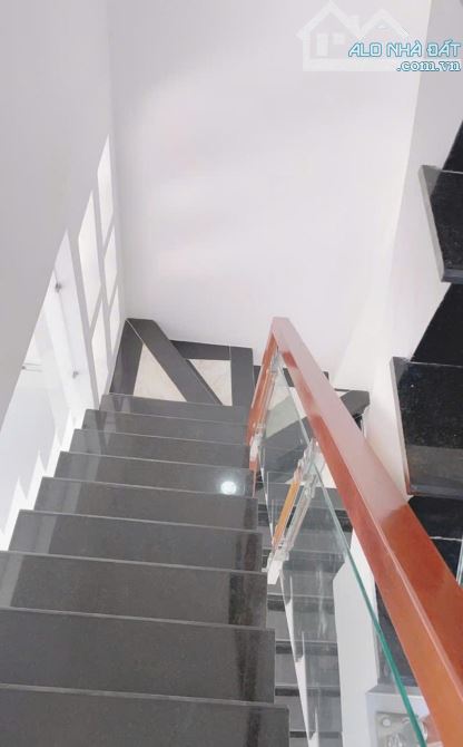 BÁN NHÀ MỚI ĐẸP 2 TẦNG KHU VIP LÊ VĂN QUỚI, 44M2, HXH, GIÁ CHỈ NHỈNH 3 TỶ - 2