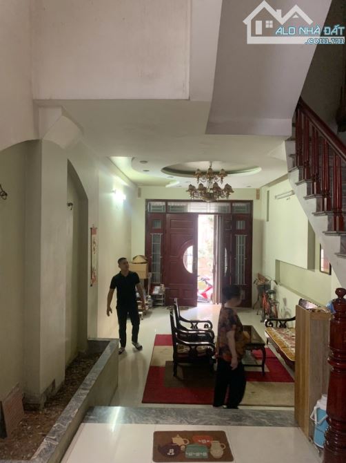 HƠN 12 TỶ – KIM GIANG LINH ĐÀM – 4 TẦNG GARA Ô TÔ – NGÕ THÔNG – Ô CHỜ THANG MÁY - 2