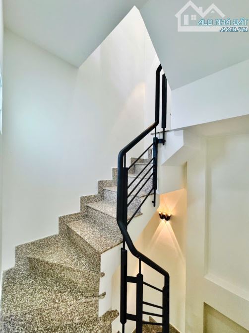 🟢 NHÀ ĐẸP CẠNH PHỐ  PHAN XÍCH LONG-DTSD: 110M2 SÀN+ 4TẦNG-3 PN-CHỈ: - 23