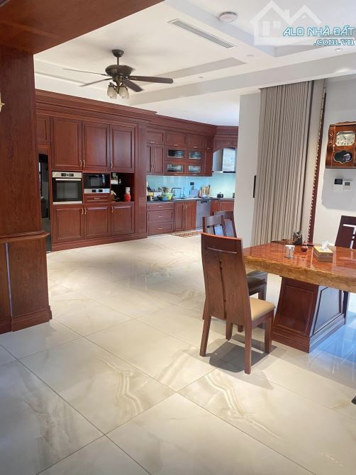 Cần bán biệt thự khu ĐTM Trung Yên, DT: 320m2 x 4 tầng, MT 16m, 5 Ô tô tránh, Giá 95 tỷ - 2