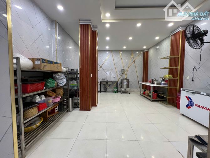 NHÀ NỞ HẬU 5 TẦNG MẶT TIỀN ĐƯỜNG NGUYỄN OANH - HÀ HUY GIÁP - 8 PHÒNG - 8WC _QUẬN 12 - 3