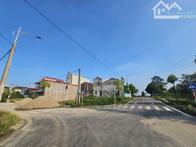 🌹EM CẦN BÁN GẤP lô đất Tam Hợp, Bình Xuyên trung tâm lõi các KCN Lớn 100m MT5M 2,5x tỷ - 2