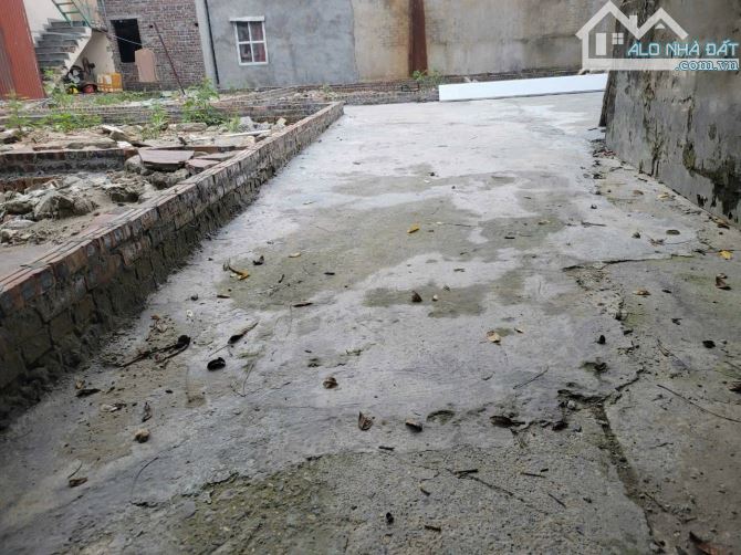 Bán đất Vân Hà vuông đẹp, lô góc, gần cụm CN, 40m2, MT 4.5m, chào 2.5 tỷ, đầu tư - xây ở - 3