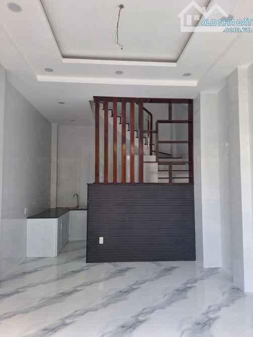 Bán nhà một trệt 2 lầu có hai phòng ngủ đường Nguyễn Quý yêm diện tích 4 x 10 giá 5,4 tỷ T - 3