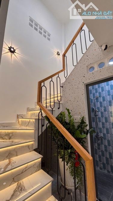 BÁN NHÀ PHÂN TÂY HỒ 2 MẶT HẺM – 40m2 – 3PN – FULL NỘI THẤT - 5.95 TỶ - 3