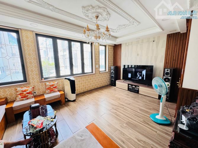 SIÊU PHẨM NHÀ HIẾM NGAY SIÊU THỊ EMART 2 NGANG 5,8M ĐÚC 5 TÂNG DTCN : 70M2 P14 GÒ VẤP - 3