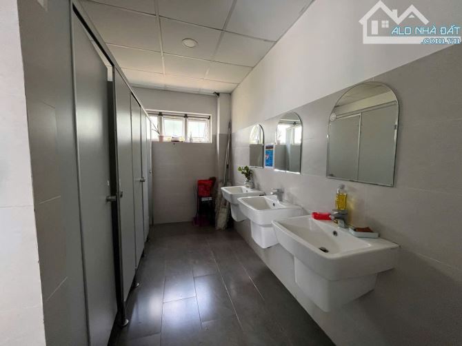 Bán nhà xưởng 11.000m2 giá rẻ chỉ 68 tỷ. trong KCN Trảng Bom-Đồng Nai - 3