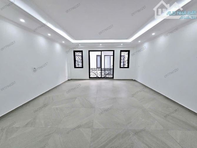 BÁN NHÀ HOÀNG QUỐC VIỆT 55m2 × 7T THANG MÁY. GARA Ô TÔ 7 CHỖ - VĂN PHÒNG - 3