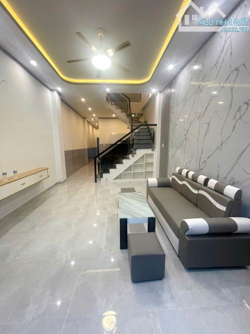 NHÀ ĐẸP Ở NGAY. TẶNG BỘ NỘI THẤT 50 TRIỆU QUÁ HÓT. GẦN TÂN PHONG - 3