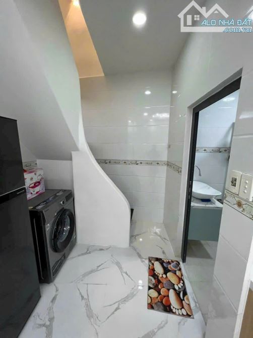Bán nhà sổ hồng riêng Chuyên Dùng 9, Q7, DT 5 x9m, 1 lầu. Giá 3,45 tỷ - 3