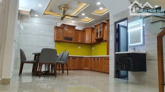 PHÂN LÔ CAO TẦNG, HẺM XE HƠI TRÁNH, GẦN VẠN PHÚC CITY, 5 TẦNG 4,5X14 NHỈNH 9 TỶ. - 3