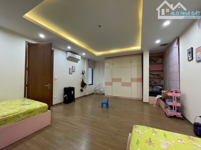 BÁN NHÀ BIỆT THỰ 122m2 NGUYỄN SƠN- Ô TÔ ĐỖ CỬA. HOA HẬU. MT 6M. HƠN 18 TỶ - 3