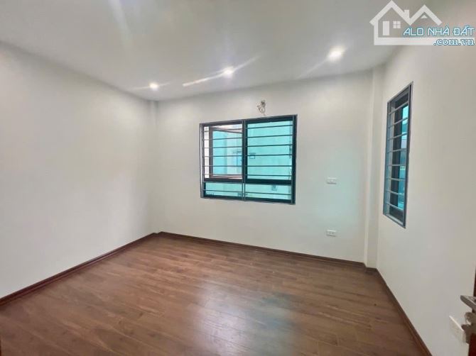 Cầu Cốc - Lô Góc - Thoáng Sáng - Full Tiện Ích - 42m2 - 5 tầng - Giá 6.85 Tỷ - 3