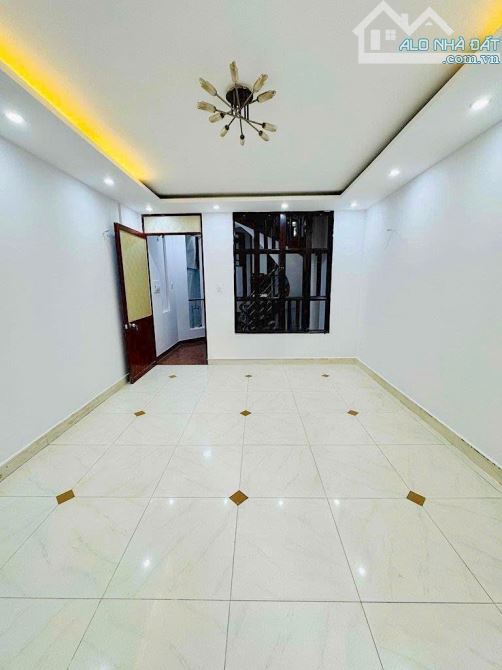 Nhà D5 4x19m Trệt.3Lầu.5P.5wc.mới sơn sữa mới.Tốt VP.KD Online - 2