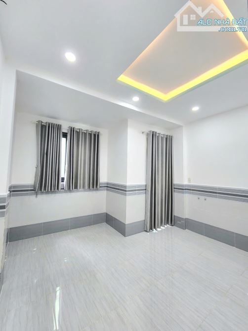 Bán Nhà 2 Tầng Quận 8, DT:4,4*10 - SHR, Phạm Thế Hiển - P6, Ko QH, Nhà Mới Đẹp, Giá 4,x Tỷ - 3