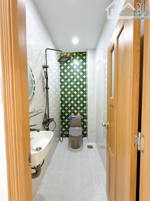 NHÀ ĐẸP MỚI SÁT MT PHẠM VĂN CHIÊU 4,5x11M - LỮNG 2 LẦU - 3PN -4WC - 6TY6. - 3