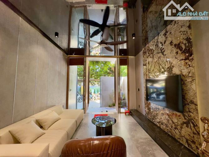 Cho thuê căn nhà đẹp đường Trần Đình Đàn quận Sơn Trà Đà Nẵng gần biển giá 40tr - 3