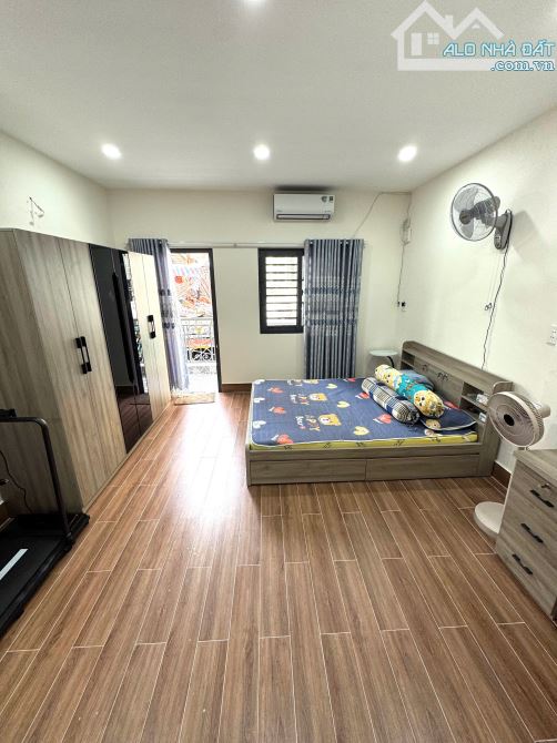 CẦN BÁN NHÀ ĐẸP CHÍNH CHỦ 4 TẦNG ST - DƯỚI 6 TỶ - QUẬN 4 - 3