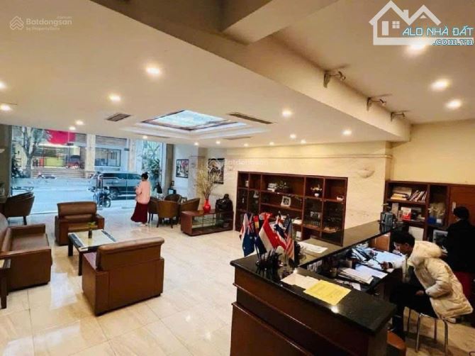 BÁN TÒA NHÀ 10 TẦNG THANG MÁY ĐẸP HOÀNH TRÁNG NHẤT PHỐ ĐỘI CẤN, DT 88M2, MT 7,8M, GIÁ 62,5 - 3