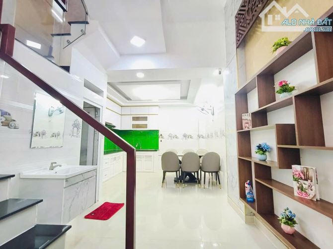 Giảm sốc 400 triệu cần bán gấp Nhà hẻm xe hơi Quang Trung - 4 tầng 4PN 4WC - 3
