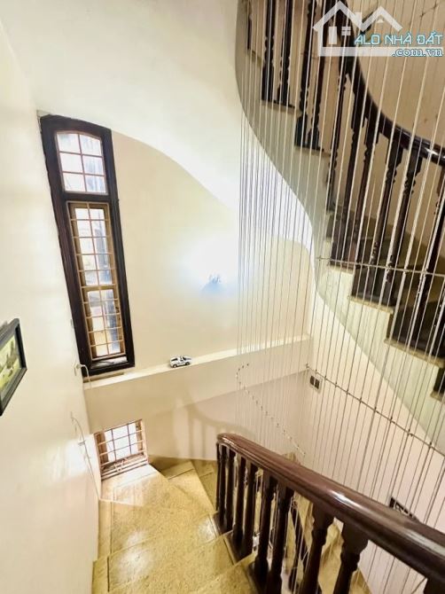 Bán Nhà Phân Lô Hoàng Cầu 48m² - Nhà Dân Xây - 3 Mặt Thoáng - 20m Ra Ô Tô - Sổ Đỏ Nở Hậu - 3