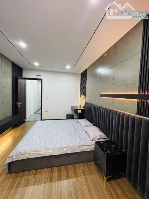 🏡 BÁN NHÀ PHỐ BỒ ĐỀ 35M2, 6 tầng, hơn 8 t– NGÕ TO, Ô TÔ ĐỖ CỬA – VÀI BƯỚC RA HỒ – DÂN TR - 3