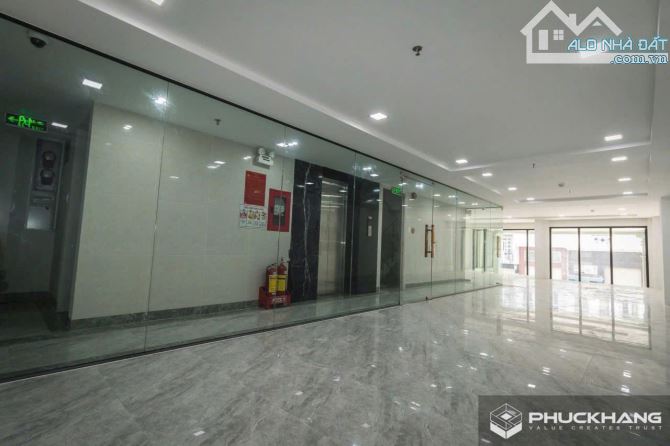 Cho Thuê Toà Nhà Bạch Đằng,P2,TB dt 7x28 - 10 Tầng- Kết Cấu Cực Đẹp Đang Giảm Còn 285tr/th - 3