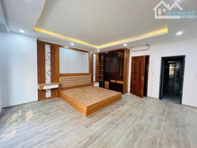 HÀNG HIẾM LẠC LONG QUÂN - Ô TÔ VÀO NHÀ - 7 TẦNG THANG MÁY - 3