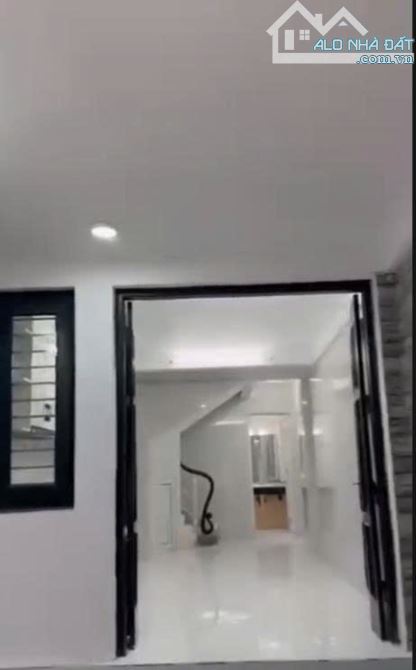 Cho thuê nhà ở nhóm 7 người Bùi Xương Trạch, 5 tầng, 40m2, 4 ngủ, 5 vệ sinh, 12 - 3