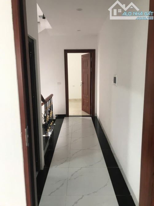 Cần Bán Nhà Mới Xây - Thang Máy chờ - 45m2 - 3.5 tầng - Thượng ĐÌnh - Thường Tín 5.85 Tỷ - 3