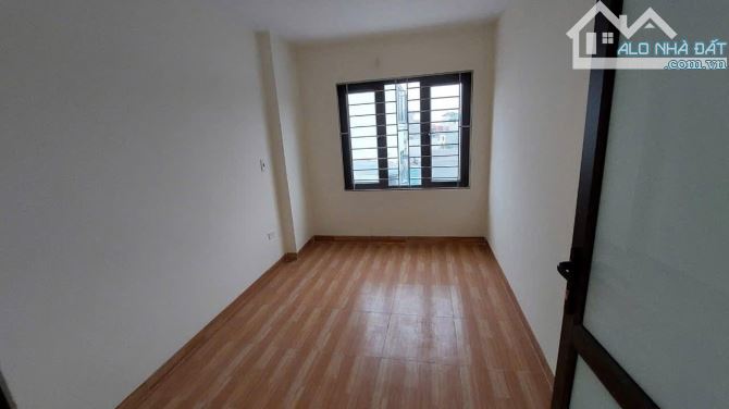 Bán nhà 5 tầng mới kính koong tại yên nghĩa Hà Đông  ,mt rộng 6 ngủ thoải mái - 3