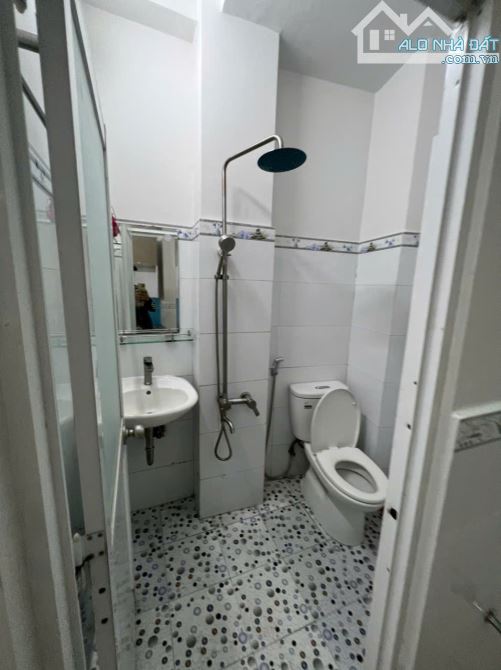 Bán nhà 5 tầng đường Hòa Hưng Quận 10 dt( 3.3 x 11m) giá 6.7 tỷ - 3