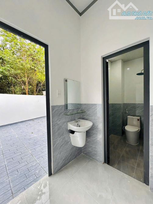 BÁN NHÀ MẶT TIỀN KINH DOANH BUÔN BÁN GẦN ỦY BAN PHƯỜNG TÂN TRIỀU, GIÁ CHỈ 2 TỶ 250 TL - 3