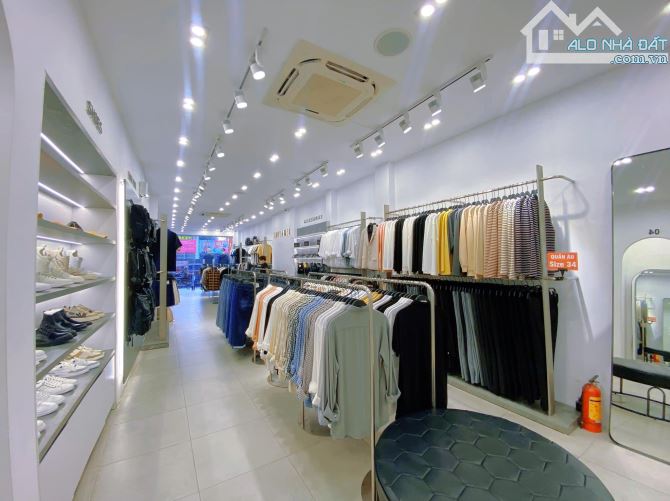 Bán nhà Mặt phố, phố Cầu Giấy, quận Cầu Giấy, DT 46m2, giá 31.6 tỷ - 3