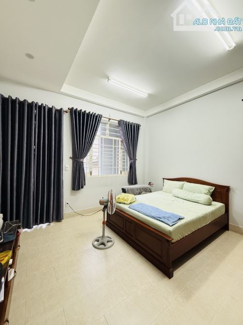 NHÀ TRUNG TÂM TÂN PHÚ – GẦN CHỢ TÂN HƯƠNG – GÒ DẦU – 65m2 (4.4m ❌ 15m) - 3 TẦNG CHỈ 7.2 TỶ - 3