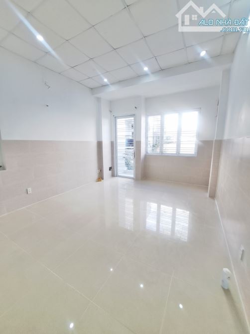 NHÀ 3 TẨNG-HẺM NHỰA 5M THÔNG-VƯỜN LÀI-TÂN PHÚ-51M2-NHỈNH 6 TỶ - 3