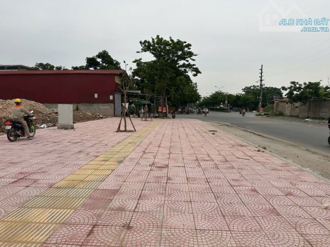 116 m2/5.5 M tiền/ 9 tỷ Mặt Phố Nguyễn Văn Cừ.Phù Khê - 3