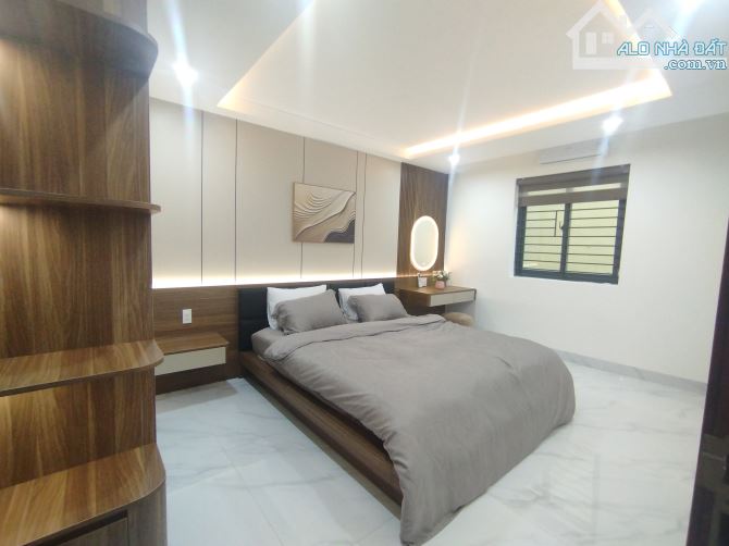 BÁN NHÀ 3 TẦNG,SẴN NỘI THẤT SANG TRỌNG Ở NGAY GIÁ TỐT - 3