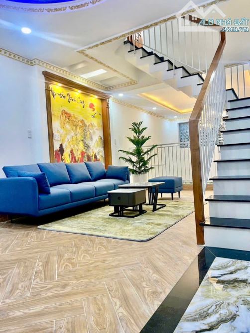 BÁN NHÀ ĐẸP 3,5 TẦNG SHR HIỆP THÀNH Q12 HẺM XE HƠI 7 MÉT GIÁ CHỈ 4,98 TỶ - 3