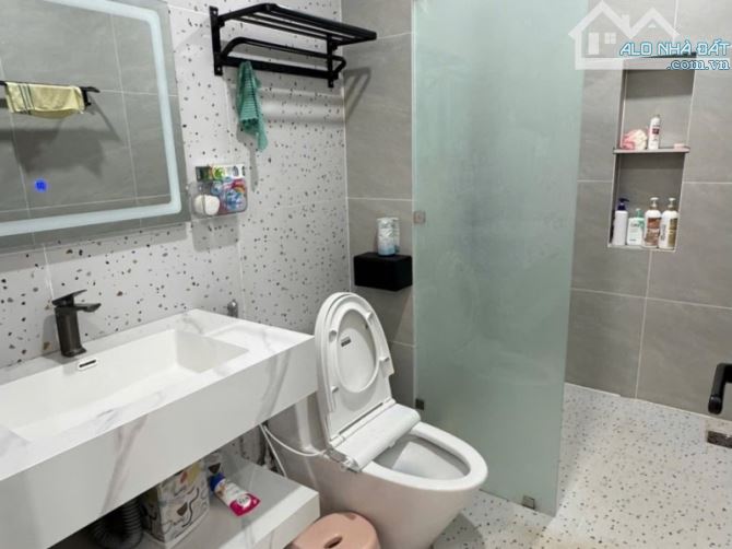 NHÀ KHU ĐẤU GIÁ LÊ VỤ, P TÂN LẬP - 3
