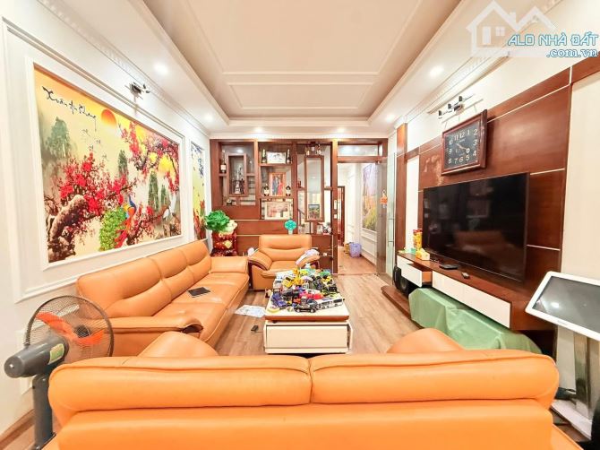 🔥BÁN NHÀ DÂN XÂY - NGUYỄN KHÁNH TOÀN - 60M2X5T - 10M RA PHỐ - NGÕ THÔNG - KINH DOANH NHỎ - 3